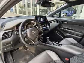 Toyota C-HR (2023) thumbnail 28