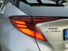 Toyota C-HR (2023) thumbnail 37