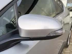 Toyota C-HR (2023) thumbnail 38