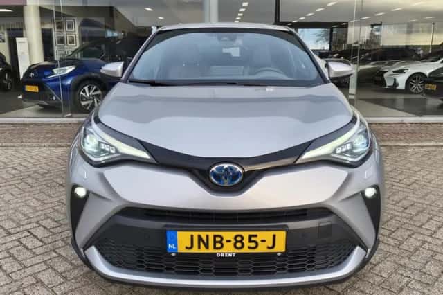 Toyota C-HR (2023) thumbnail 6