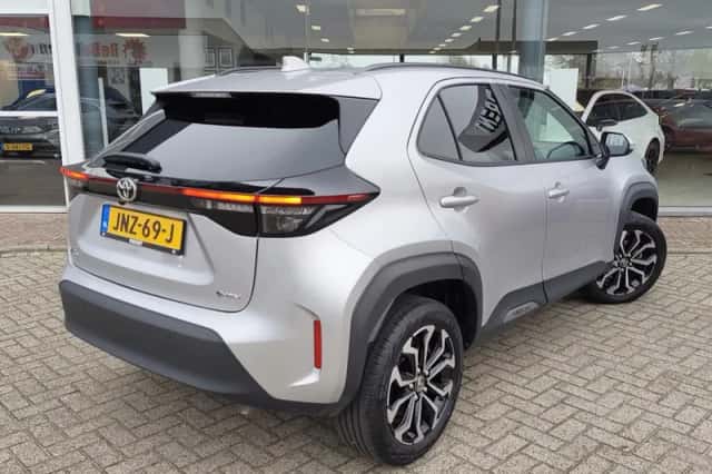 Toyota Yaris Cross (2025) thumbnail 4