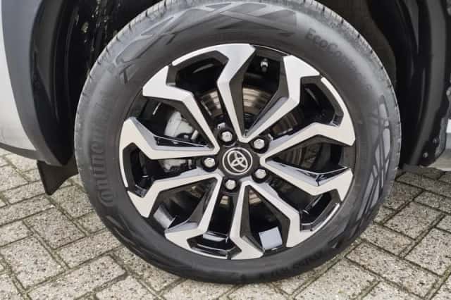 Toyota Yaris Cross (2025) thumbnail 36