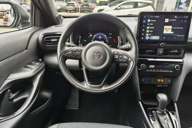 Toyota Yaris Cross (2025) thumbnail 8