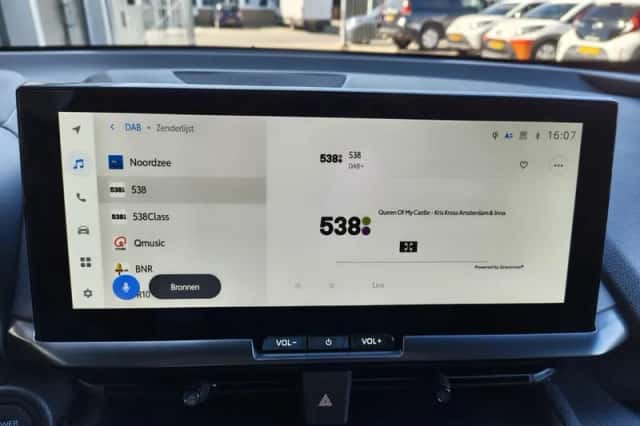 Toyota C-HR (2024) thumbnail 14