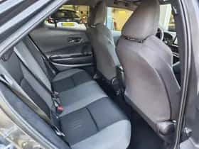Toyota C-HR (2024) thumbnail 28