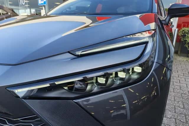 Toyota C-HR (2024) thumbnail 33