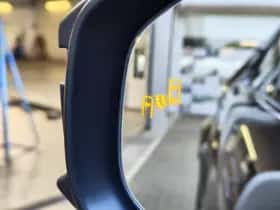 Toyota C-HR (2024) thumbnail 36