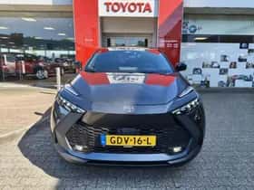 Toyota C-HR (2024) thumbnail 5