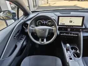 Toyota C-HR (2024) thumbnail 7