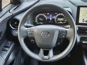 Toyota C-HR (2024) thumbnail 8
