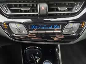 Toyota C-HR (2021) thumbnail 21