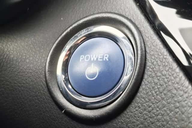 Toyota C-HR (2021) thumbnail 26