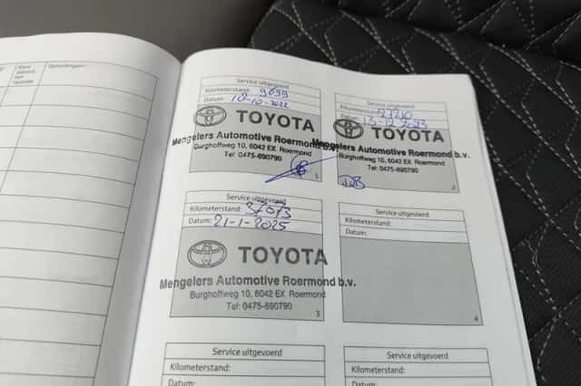 Toyota C-HR (2021) thumbnail 43