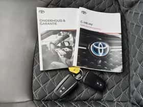 Toyota C-HR (2021) thumbnail 44