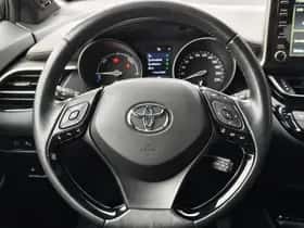 Toyota C-HR (2021) thumbnail 9