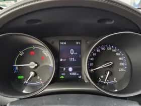 Toyota C-HR (2021) thumbnail 10