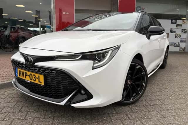 Toyota Corolla (2022) thumbnail 2