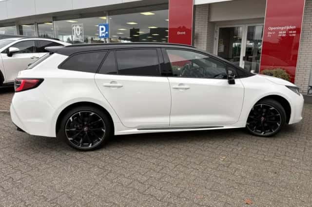 Toyota Corolla (2022) thumbnail 5