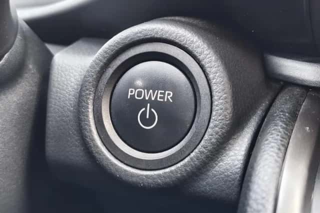 Toyota C-HR (2024) thumbnail 24