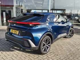 Toyota C-HR (2024) thumbnail 4