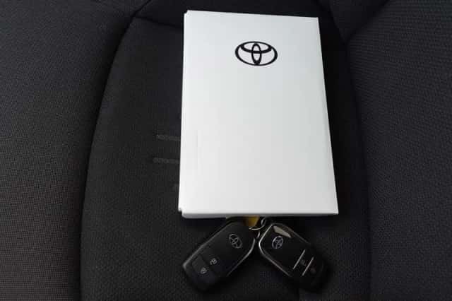 Toyota C-HR (2024) thumbnail 40