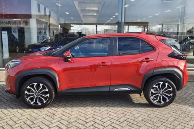 Toyota Yaris Cross (2021) thumbnail 3