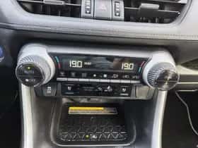 Toyota RAV4 (2021) thumbnail 17