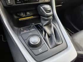 Toyota RAV4 (2021) thumbnail 20