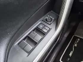 Toyota RAV4 (2021) thumbnail 21