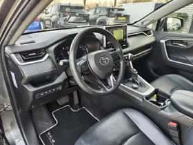 Toyota RAV4 (2021) thumbnail 27