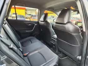 Toyota RAV4 (2021) thumbnail 31