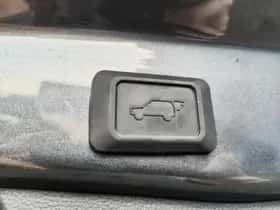 Toyota RAV4 (2021) thumbnail 36