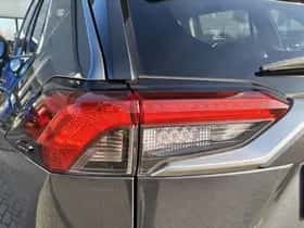 Toyota RAV4 (2021) thumbnail 38