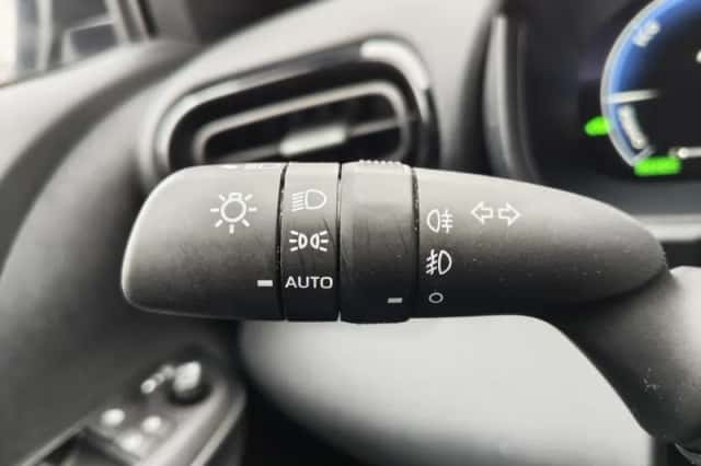 Toyota Yaris Cross (2024) thumbnail 12