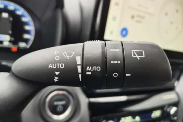 Toyota Yaris Cross (2024) thumbnail 13
