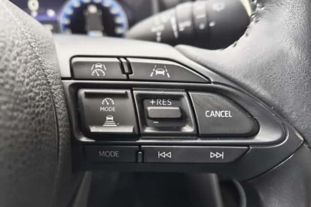 Toyota Yaris Cross (2024) thumbnail 15