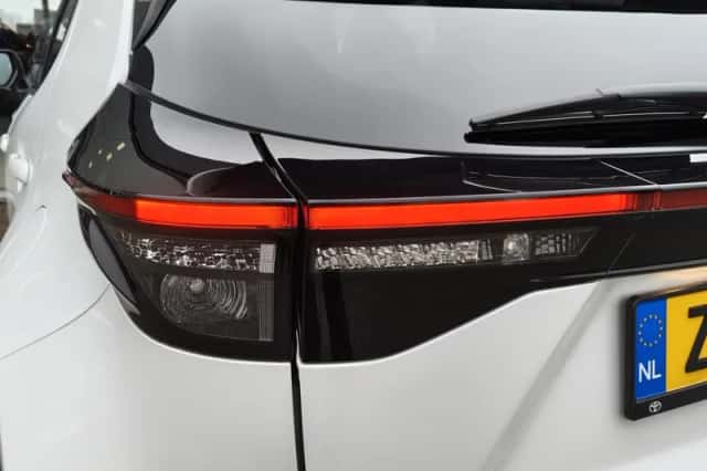 Toyota Yaris Cross (2024) thumbnail 38