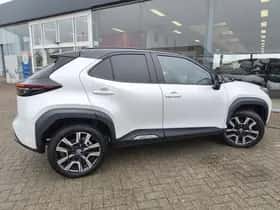 Toyota Yaris Cross (2024) thumbnail 5