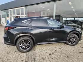 Lexus NX (2025) thumbnail 5