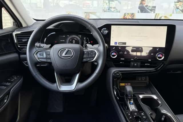 Lexus NX (2025) thumbnail 9