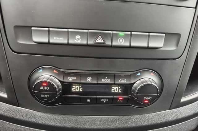 Mercedes-Benz Vito (2023) thumbnail 18