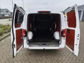 Mercedes-Benz Vito (2023) thumbnail 25