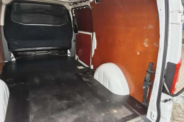 Mercedes-Benz Vito (2023) thumbnail 28