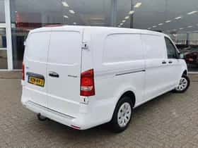 Mercedes-Benz Vito (2023) thumbnail 4