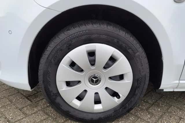 Mercedes-Benz Vito (2023) thumbnail 31