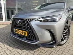 Lexus NX (2025) thumbnail 2