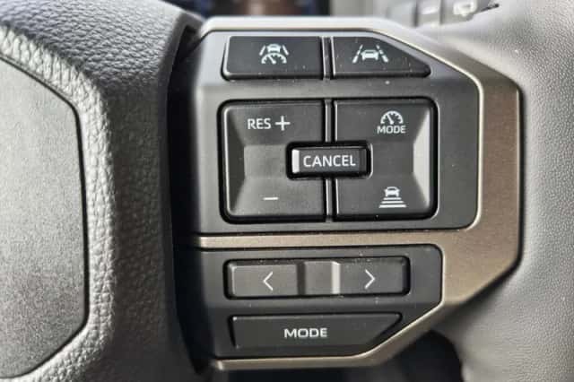 Toyota Land Cruiser (2024) thumbnail 17