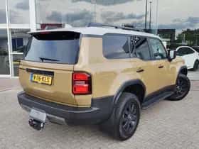 Toyota Land Cruiser (2024) thumbnail 4