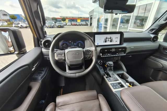 Toyota Land Cruiser (2024) thumbnail 9