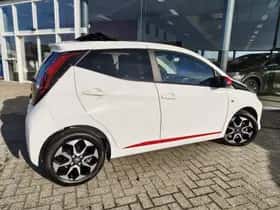 Toyota Aygo (2018) thumbnail 6